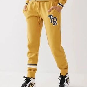 True Religion Gold Coast Collegiate Jogger Activewear Bottoms - Women’s XL